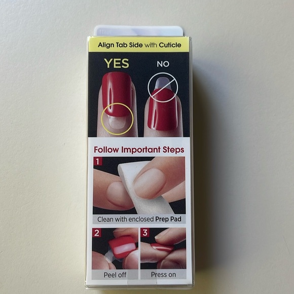 Kiss imPress Press On Manicure Kit in Beautiful Life Navy & Blue Accent - Picture 3 of 6